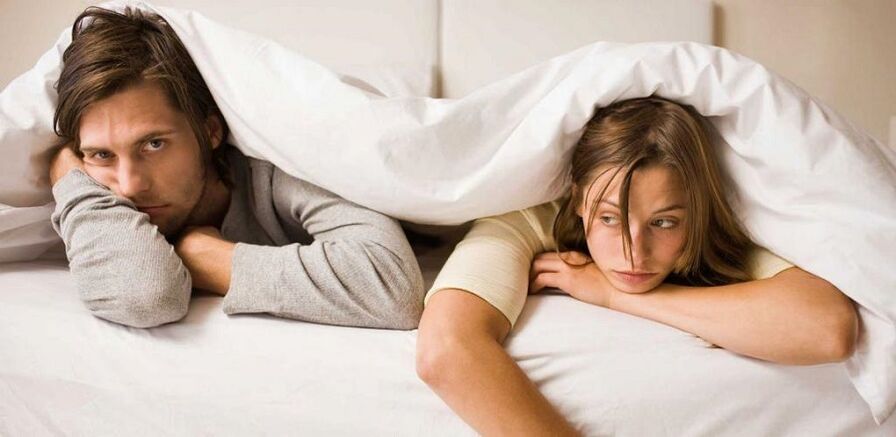 supărat femeie și bărbat cu potență slabă